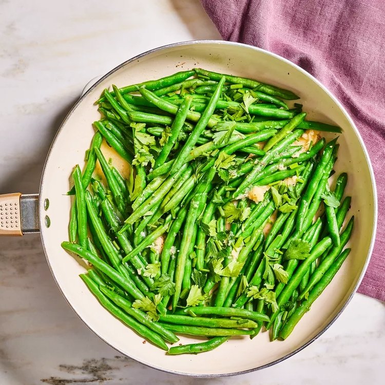 Green Beans in Garlic-Butter