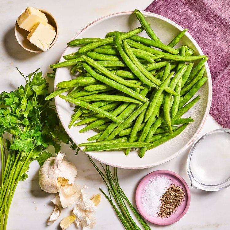 Green Beans in Garlic-Butter