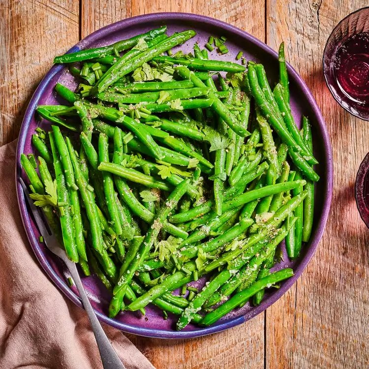 Green Beans in Garlic-Butter